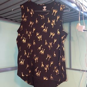 Giraffe shirt